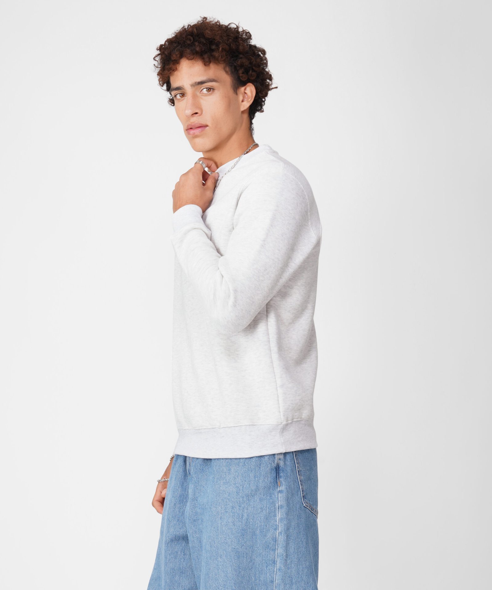 WHITE AND GREY SWEATSHIRT : PLAIN AESTHETIC - Image 7