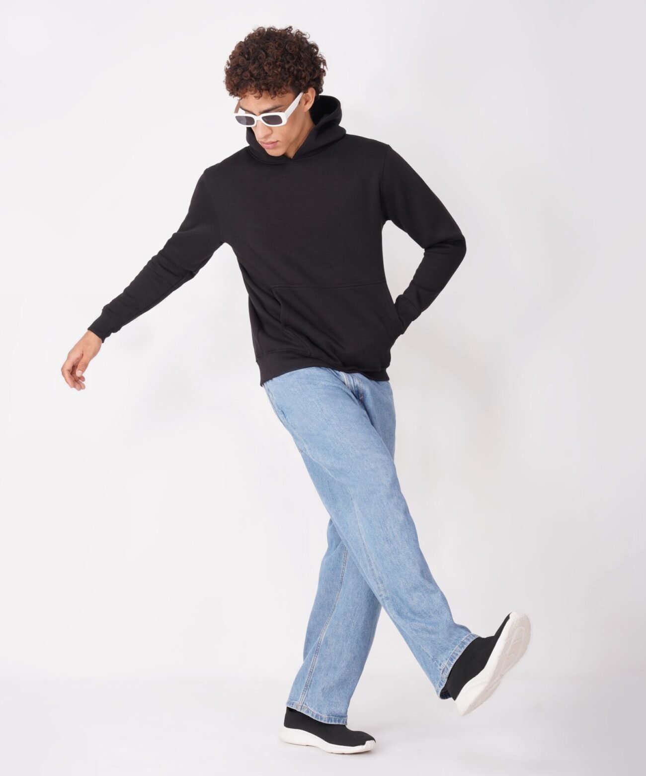 SIMPLE & AESTHETIC : PLAIN BLACK HOODIE - Image 6